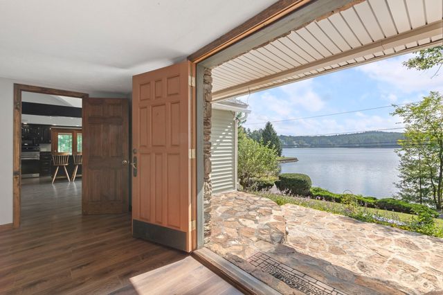 48 Davis Rd, Millbury, MA 01527