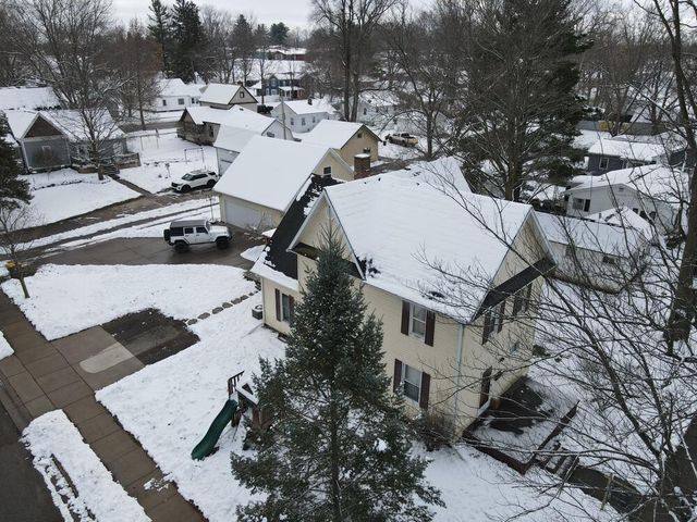 605 Riverside Drive, Portland, MI 48875