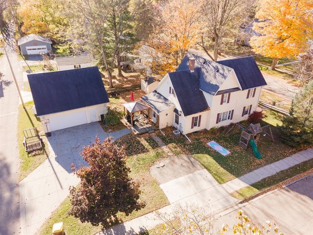 605 Riverside Drive, Portland, MI 48875