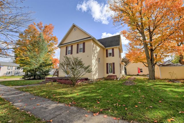 605 Riverside Drive, Portland, MI 48875