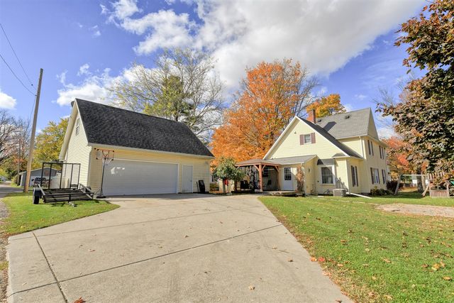 605 Riverside Drive, Portland, MI 48875