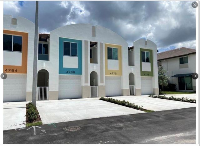 4772 SW 63rd Terrace, Davie, FL 33314