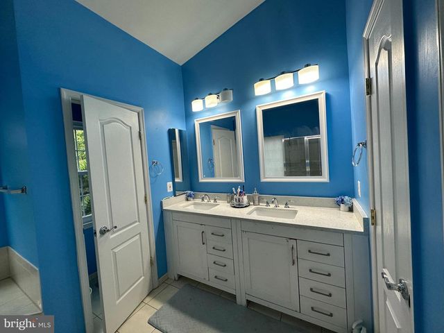 13638 FLYING SQUIRREL DR, Herndon, VA 20171