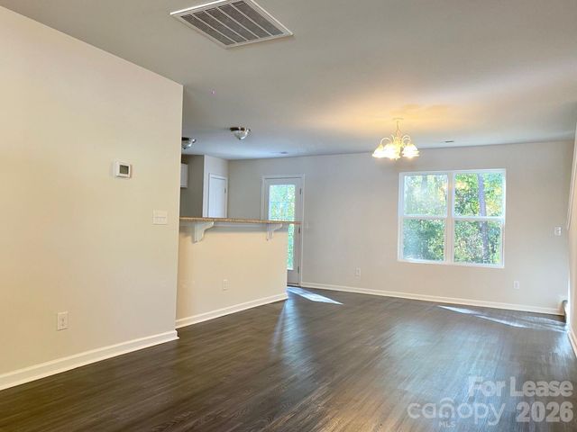 320 Peachtree Road, Charlotte, NC 28216