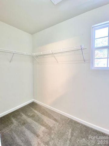 320 Peachtree Road, Charlotte, NC 28216