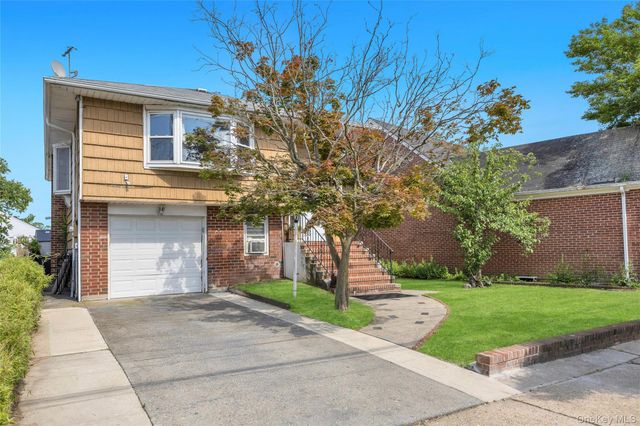 216 Earle Avenue, Lynbrook, NY 11563