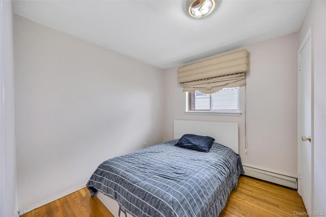 216 Earle Avenue, Lynbrook, NY 11563