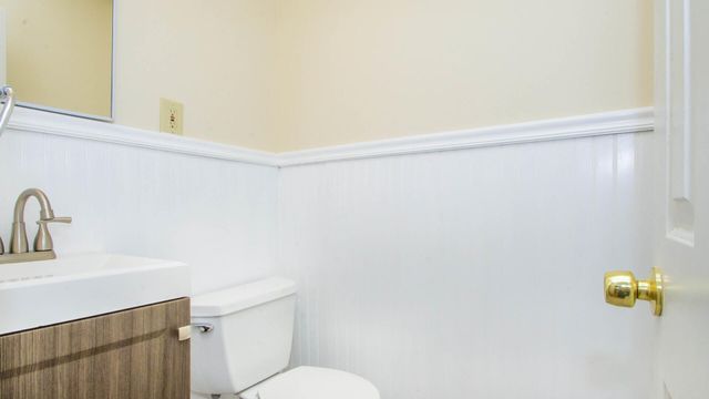 924 N Maple Road, Ann Arbor, MI 48103