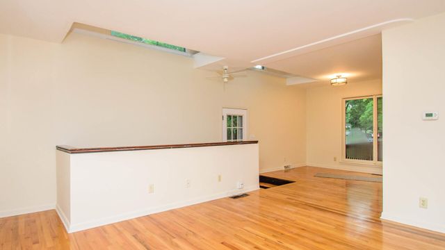 924 N Maple Road, Ann Arbor, MI 48103