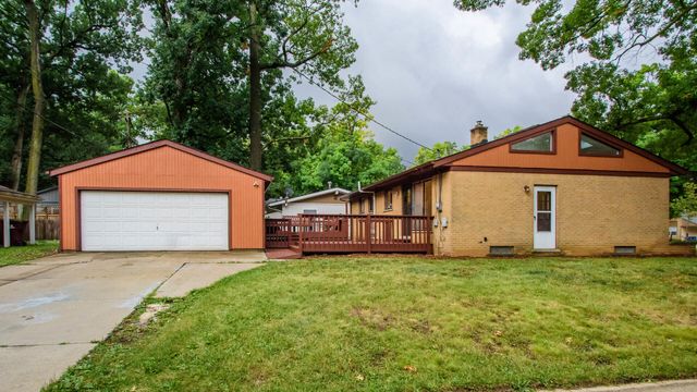 924 N Maple Road, Ann Arbor, MI 48103