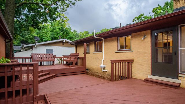 924 N Maple Road, Ann Arbor, MI 48103
