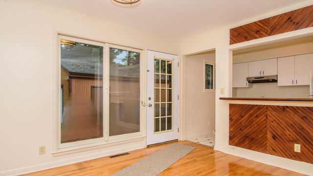 924 N Maple Road, Ann Arbor, MI 48103