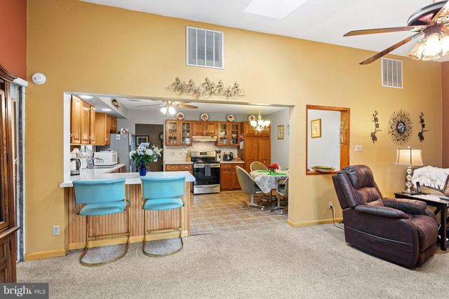 131 LEBBIE LN, Fairless Hills, PA 19030