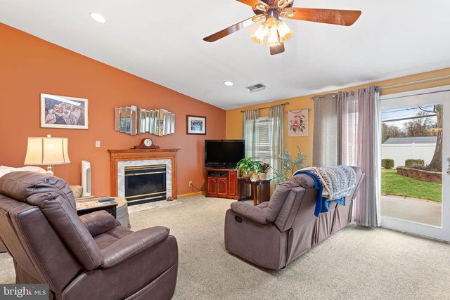 131 LEBBIE LN, Fairless Hills, PA 19030