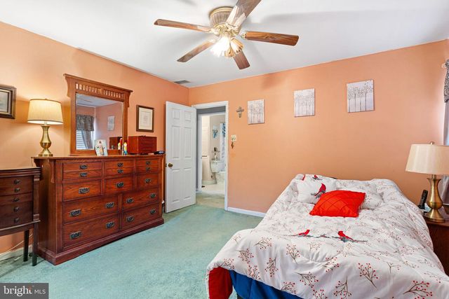 131 LEBBIE LN, Fairless Hills, PA 19030