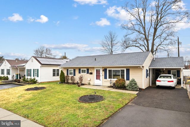 131 LEBBIE LN, Fairless Hills, PA 19030