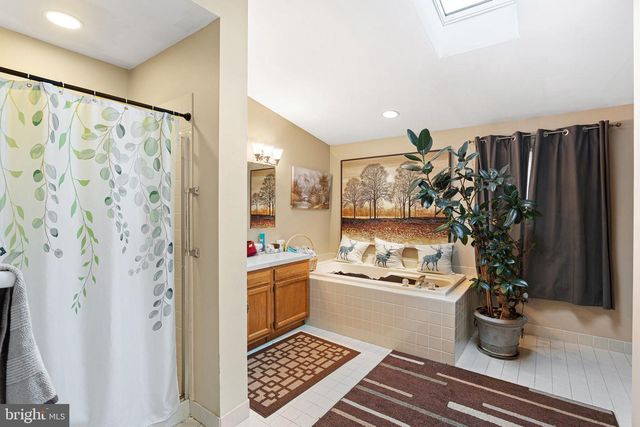 131 LEBBIE LN, Fairless Hills, PA 19030