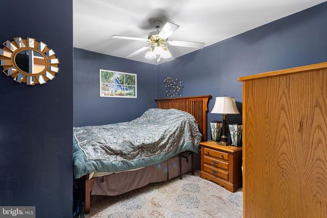 131 LEBBIE LN, Fairless Hills, PA 19030