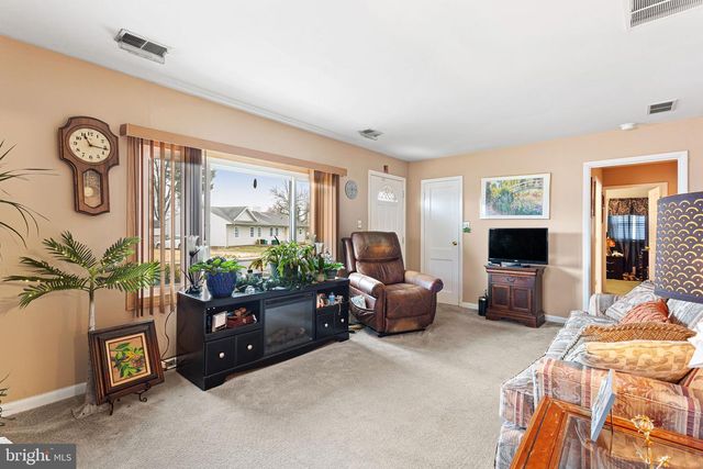 131 LEBBIE LN, Fairless Hills, PA 19030