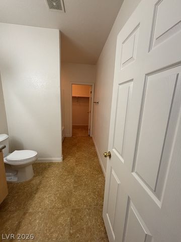 4915 East Russell Road 130, Las Vegas, NV 89120