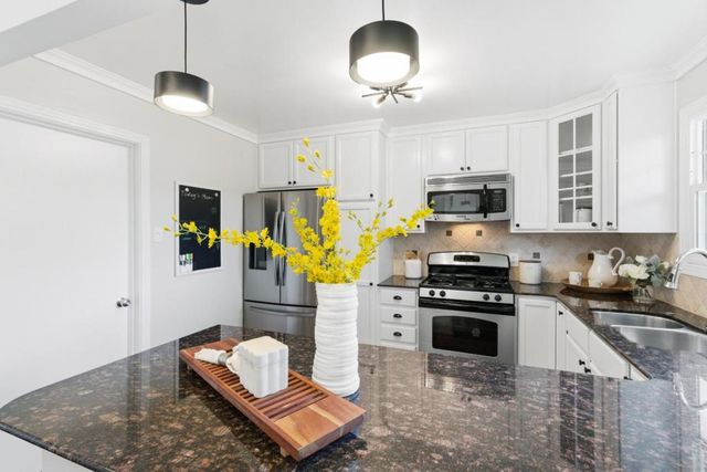 3920 Regan Drive, San Mateo, CA 94403
