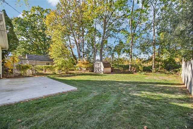 938 Whitlock Road, Irondequoit, NY 14609