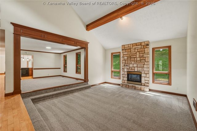 102 Rustic Highlands Road, Teays, WV 25526
