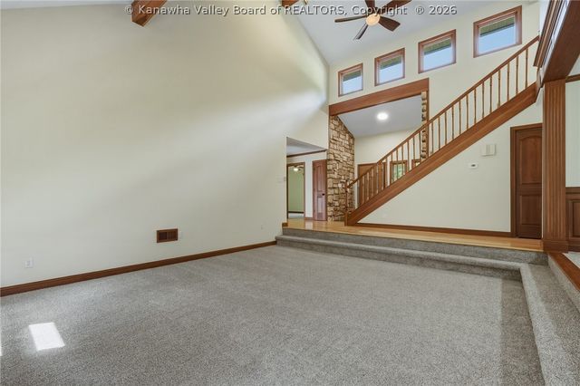 102 Rustic Highlands Road, Teays, WV 25526