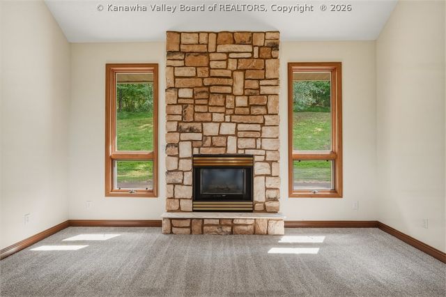 102 Rustic Highlands Road, Teays, WV 25526