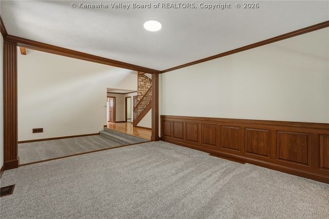102 Rustic Highlands Road, Teays, WV 25526