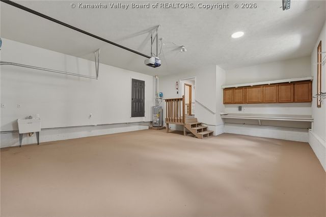 102 Rustic Highlands Road, Teays, WV 25526