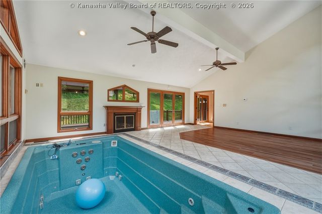 102 Rustic Highlands Road, Teays, WV 25526