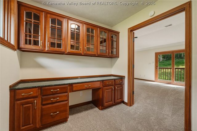102 Rustic Highlands Road, Teays, WV 25526