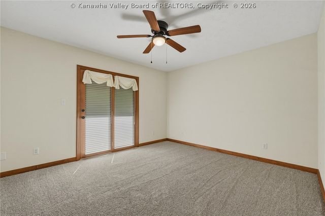 102 Rustic Highlands Road, Teays, WV 25526