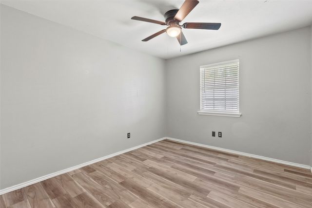 824 Meadowdale Drive, Royse City, TX 75189