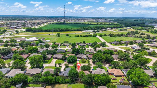 824 Meadowdale Drive, Royse City, TX 75189