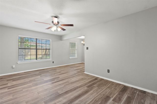 824 Meadowdale Drive, Royse City, TX 75189