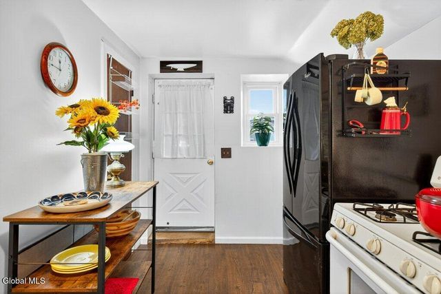 2553 3rd Avenue, Rotterdam, NY 12303