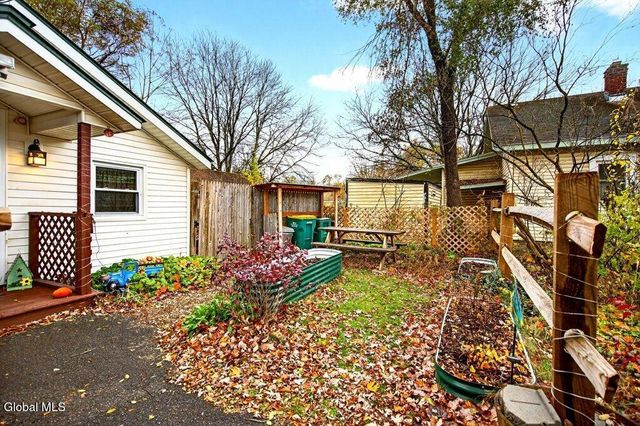 2553 3rd Avenue, Rotterdam, NY 12303