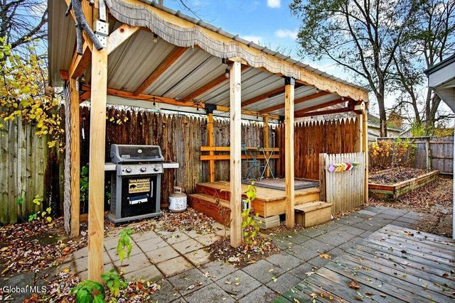 2553 3rd Avenue, Rotterdam, NY 12303