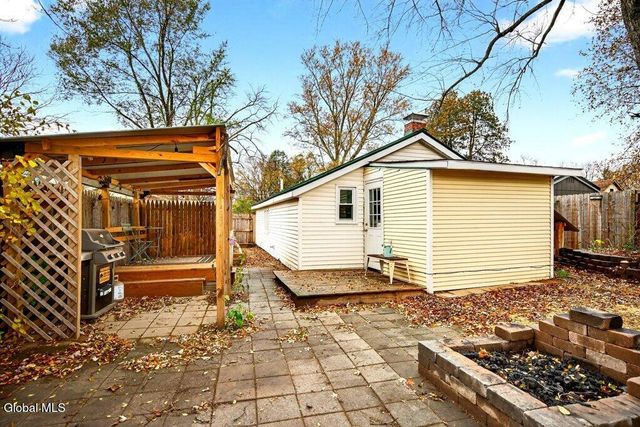 2553 3rd Avenue, Rotterdam, NY 12303