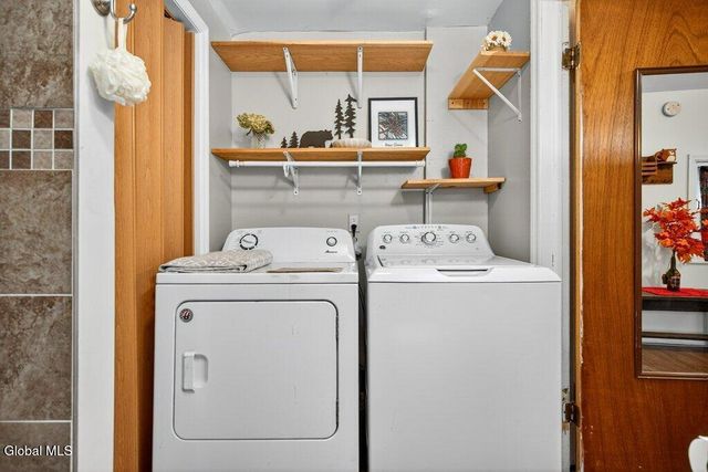 2553 3rd Avenue, Rotterdam, NY 12303