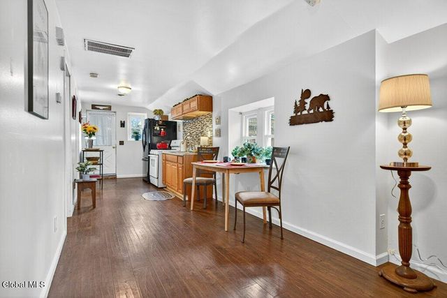 2553 3rd Avenue, Rotterdam, NY 12303