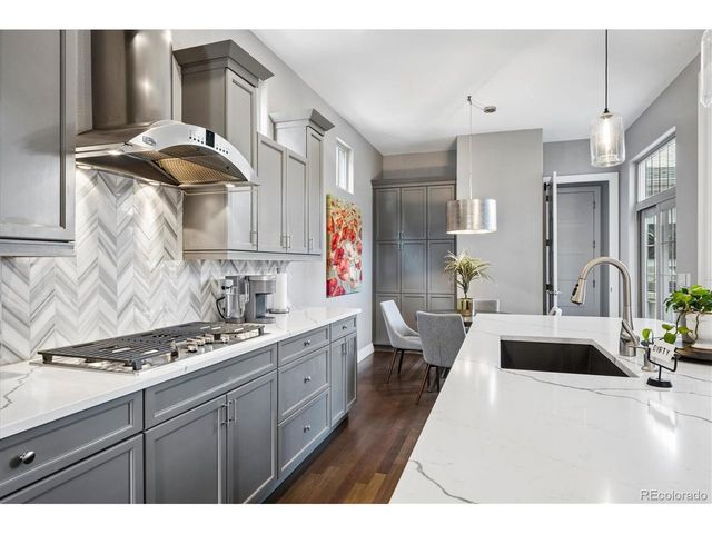 9729 E 34th Pl, Denver, CO 80238