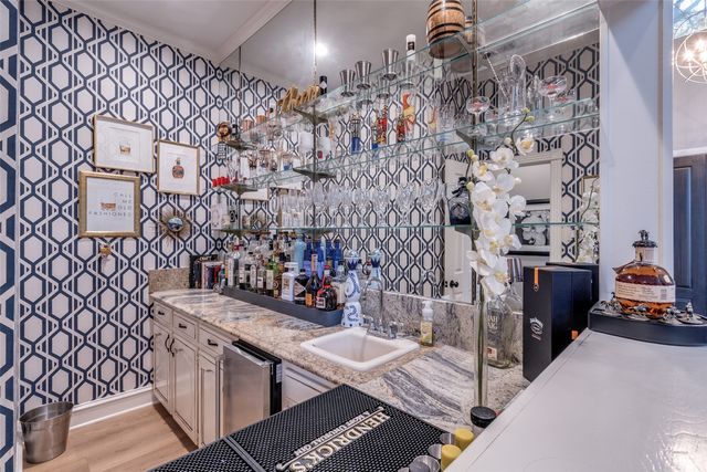 5822 Preston Fairways Drive, Dallas, TX 75252