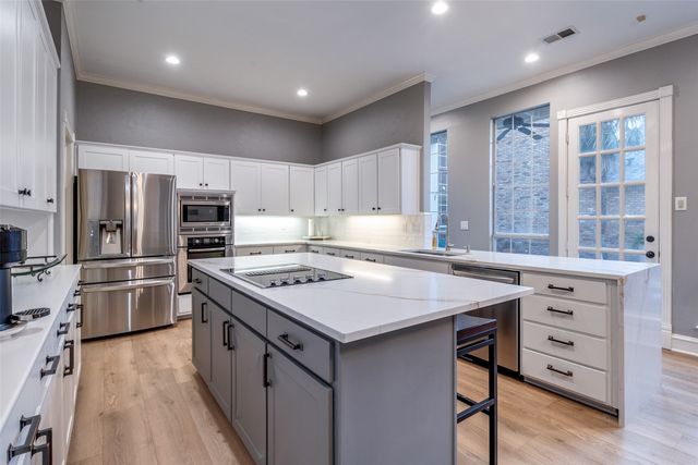 5822 Preston Fairways Drive, Dallas, TX 75252