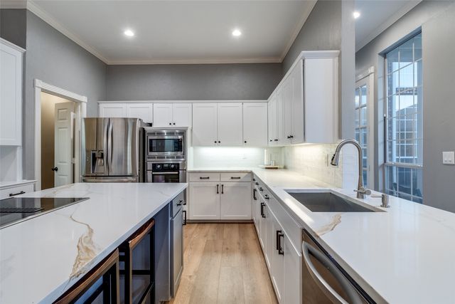 5822 Preston Fairways Drive, Dallas, TX 75252