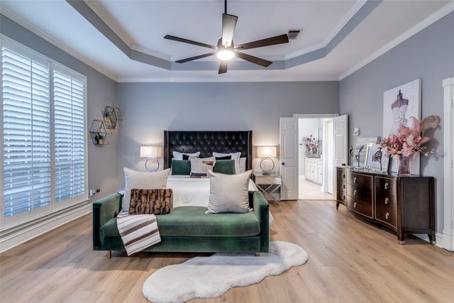 5822 Preston Fairways Drive, Dallas, TX 75252