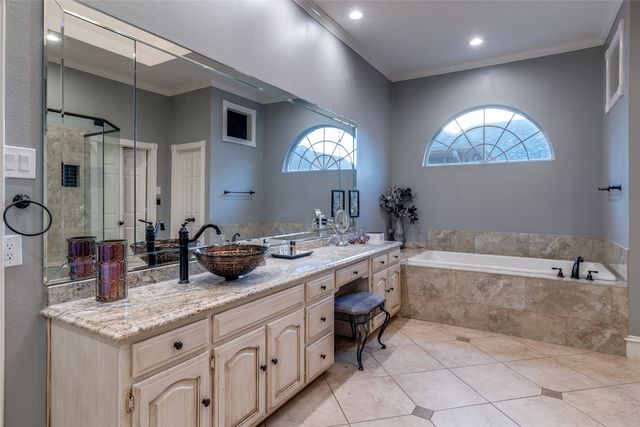 5822 Preston Fairways Drive, Dallas, TX 75252