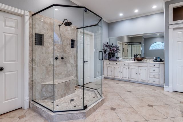 5822 Preston Fairways Drive, Dallas, TX 75252